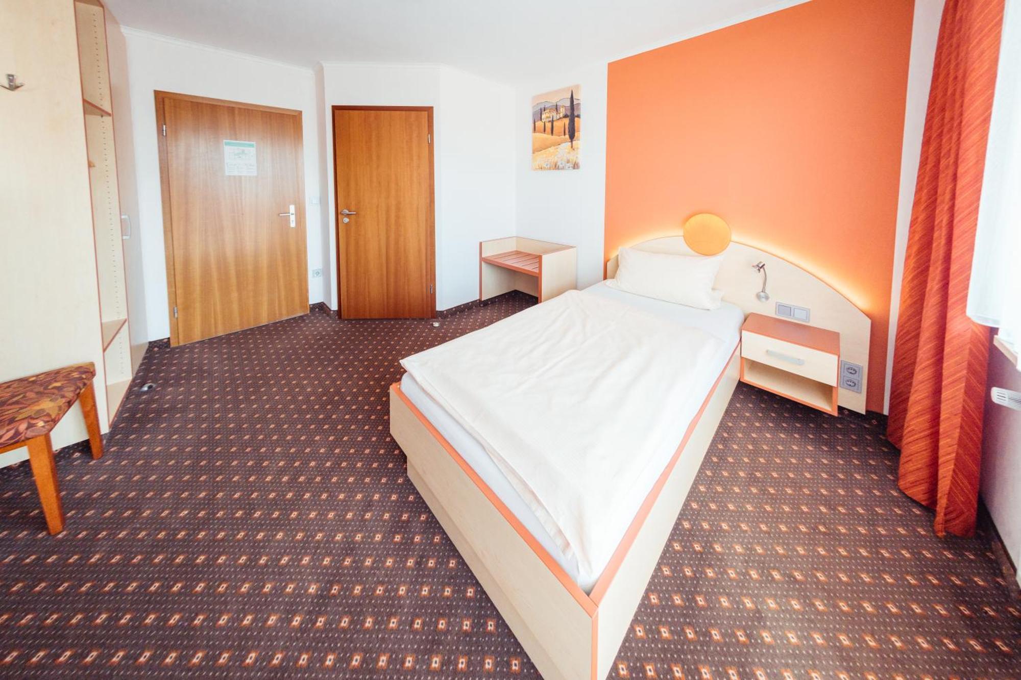 Hotel Sonnental Neusorg Bagian luar foto
